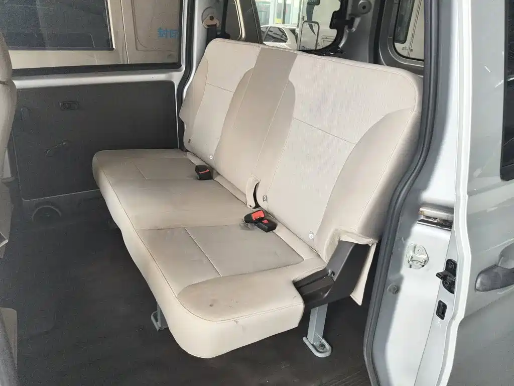 Wuling Hongguang V 2023 — фото 14
