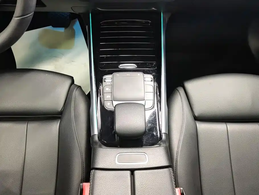 Mercedes-Benz GLB 2022 — фото 16