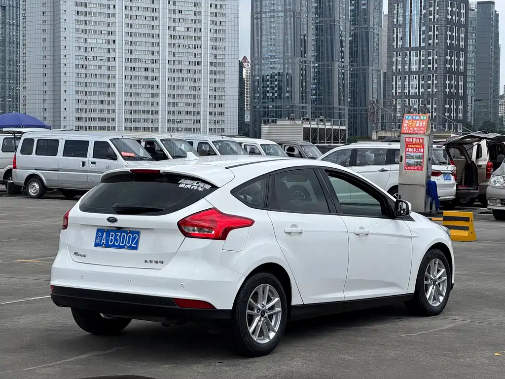 Ford Focus 2019 — фото 4