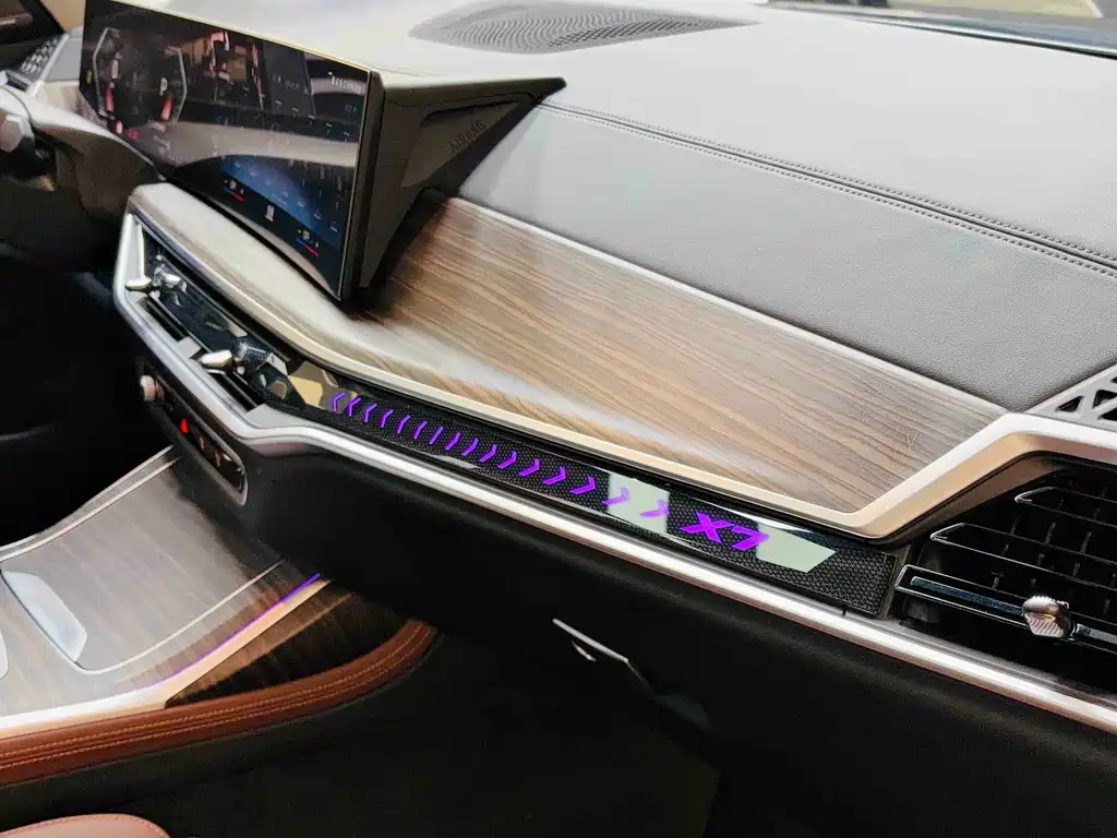 BMW X7 2022 — фото 19