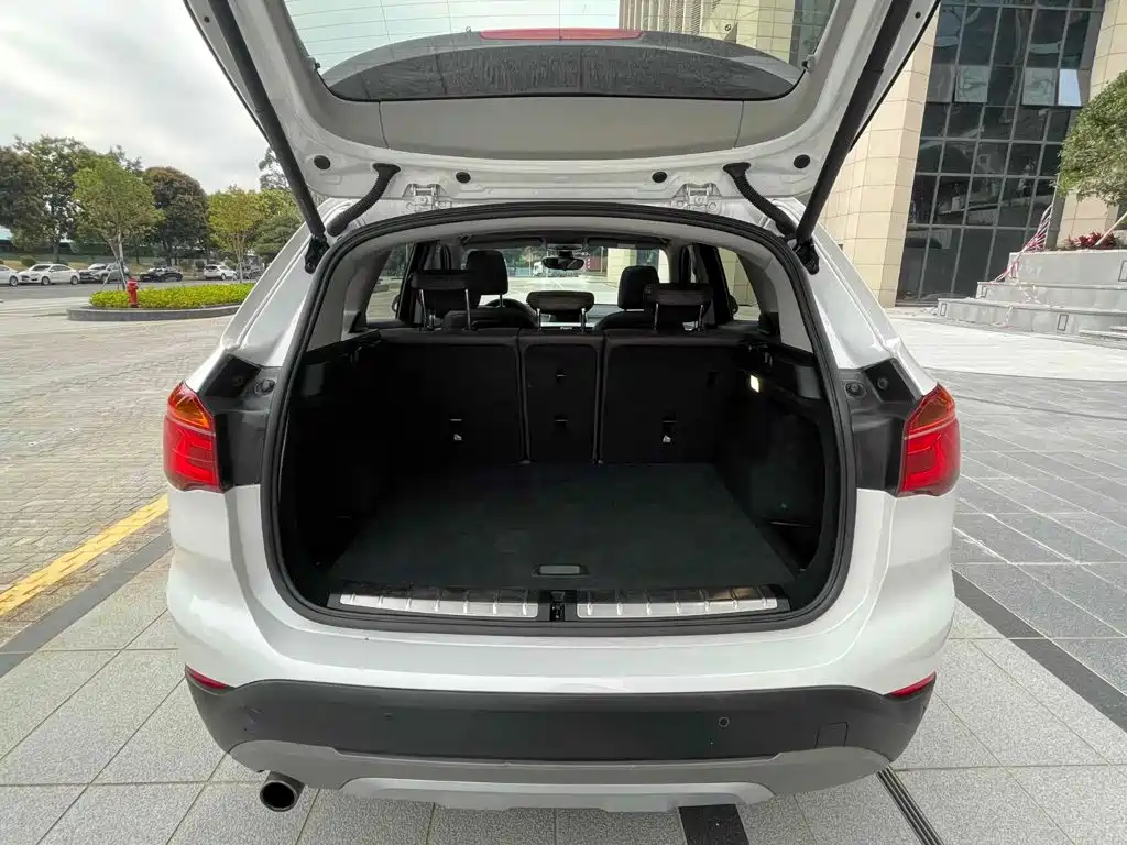 BMW X1 2019 — фото 18