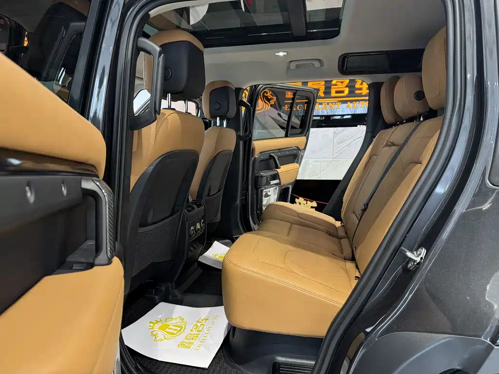 Land Rover Defender 2022 — фото 11