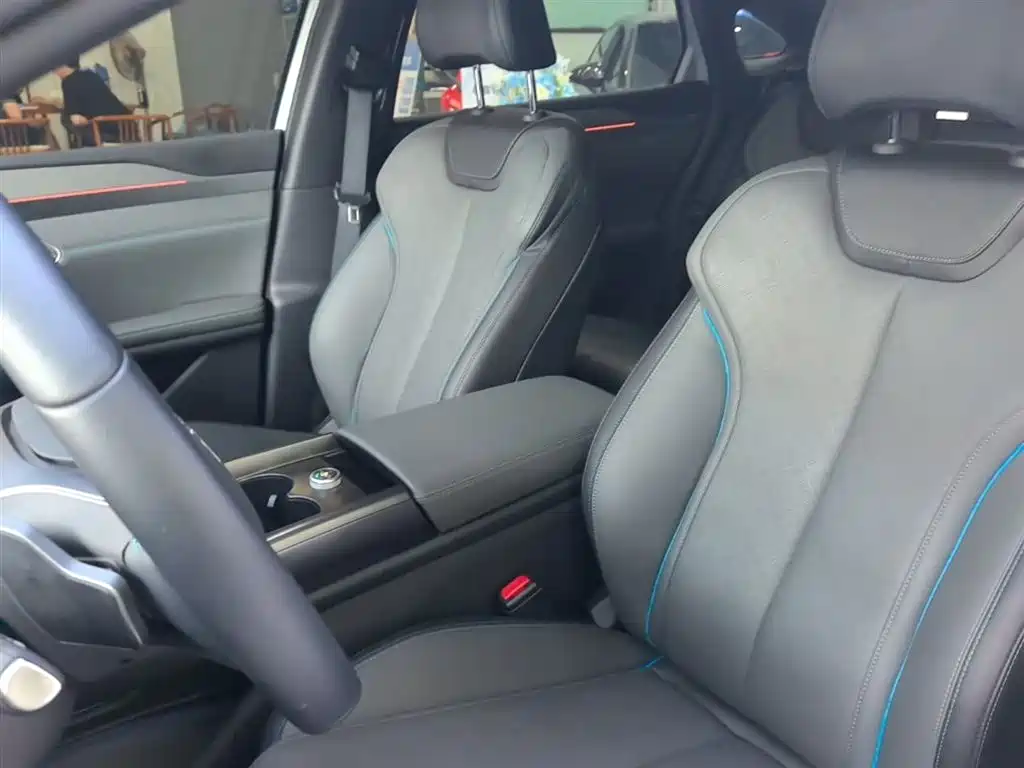BYD Qin L 2025 — фото 15