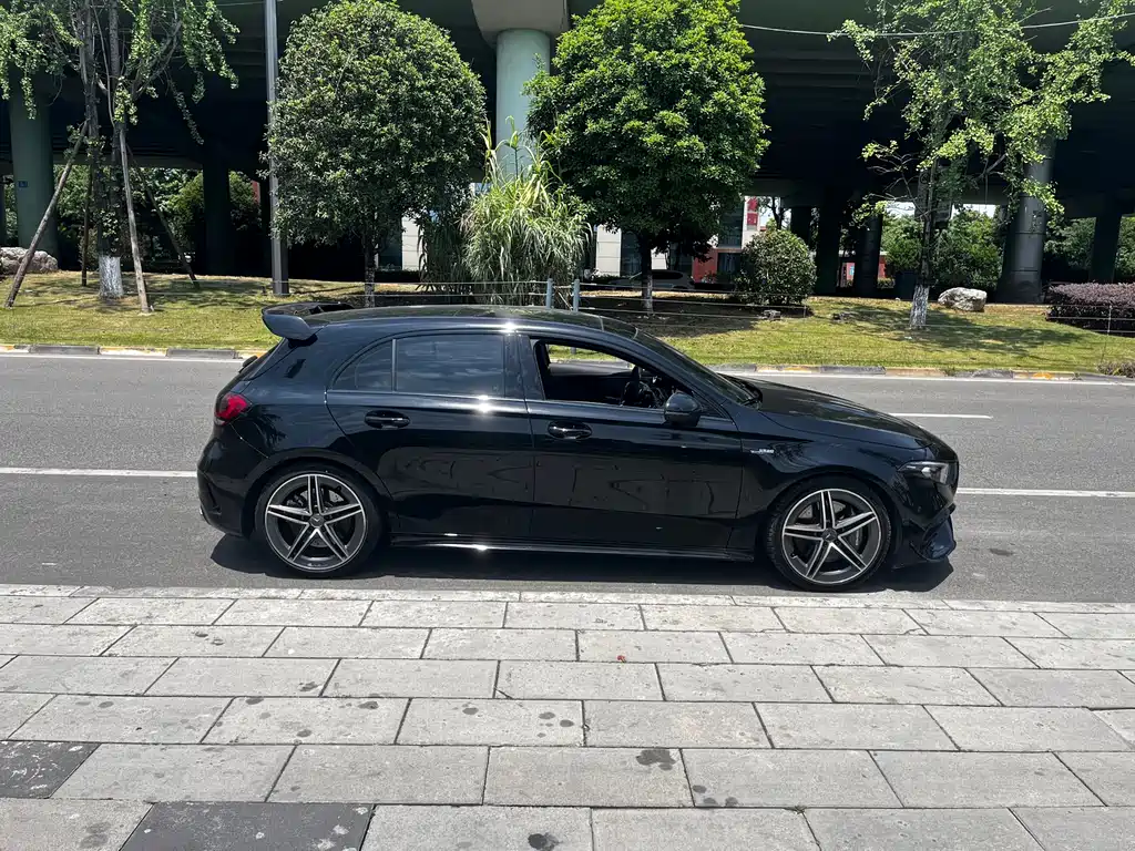 Mercedes-Benz A-Class AMG 2022 — фото 16