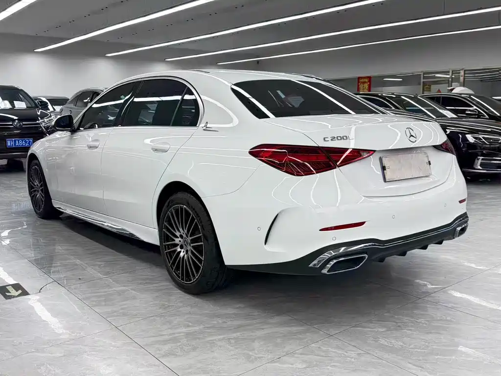 Mercedes-Benz C-Class 2024