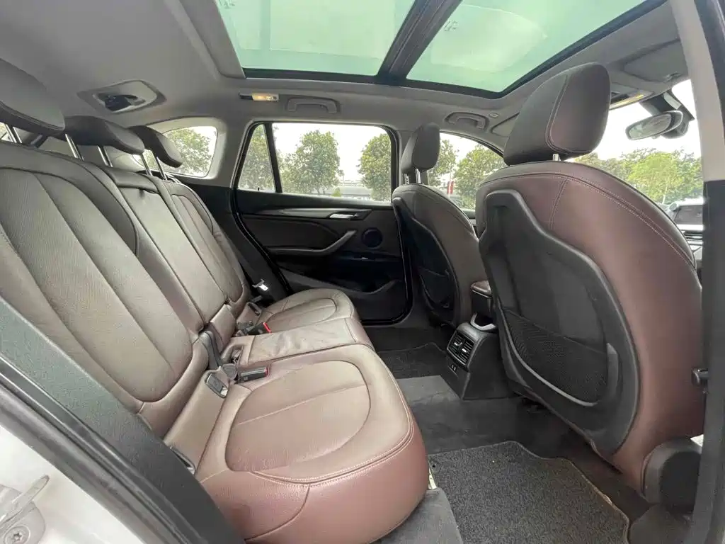 BMW X1 2019 — фото 12