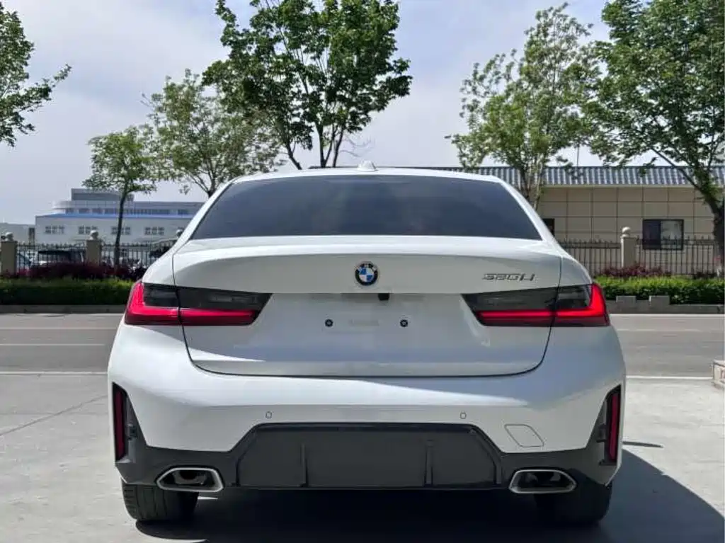 BMW 3 Series 2023