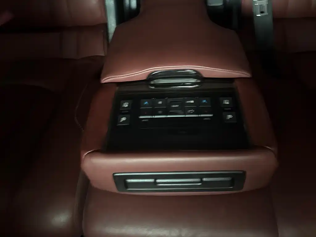 Lexus LX 2016 — фото 14