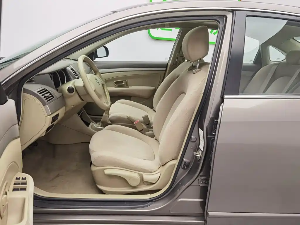 Nissan Sylphy 2017 — фото 10