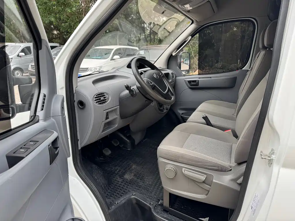 Maxus V80 2022