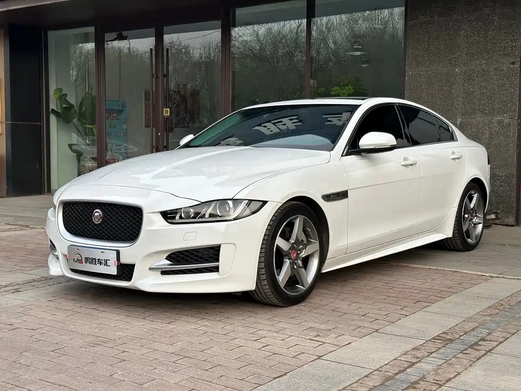 Jaguar XE 2015 — фото 4