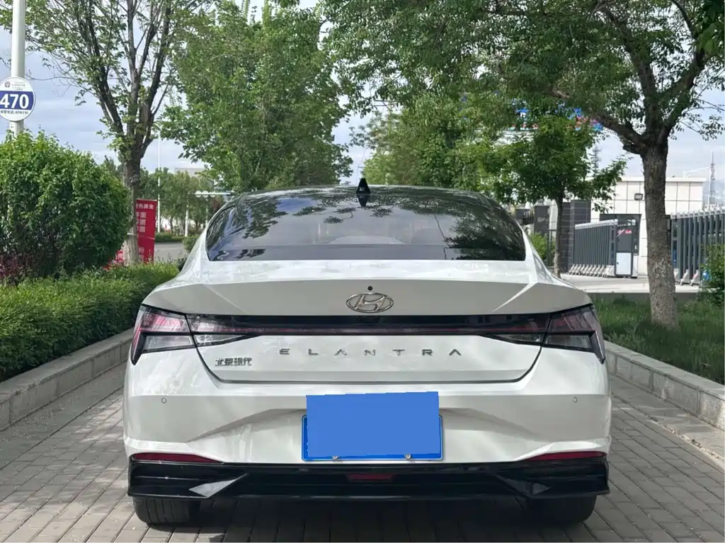 Hyundai Elantra 2021