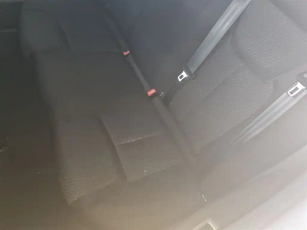 Peugeot 308 2015 — фото 17