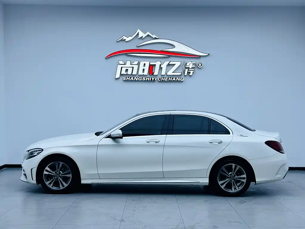 Mercedes-Benz C-Class 2020 — фото 4