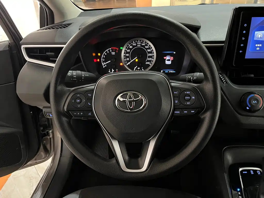 Toyota Corolla 2023 — фото 12