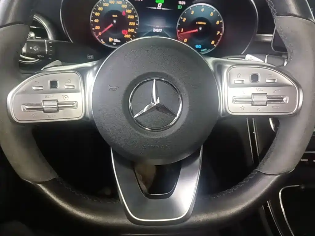 Mercedes-Benz C-Class 2022 — фото 11
