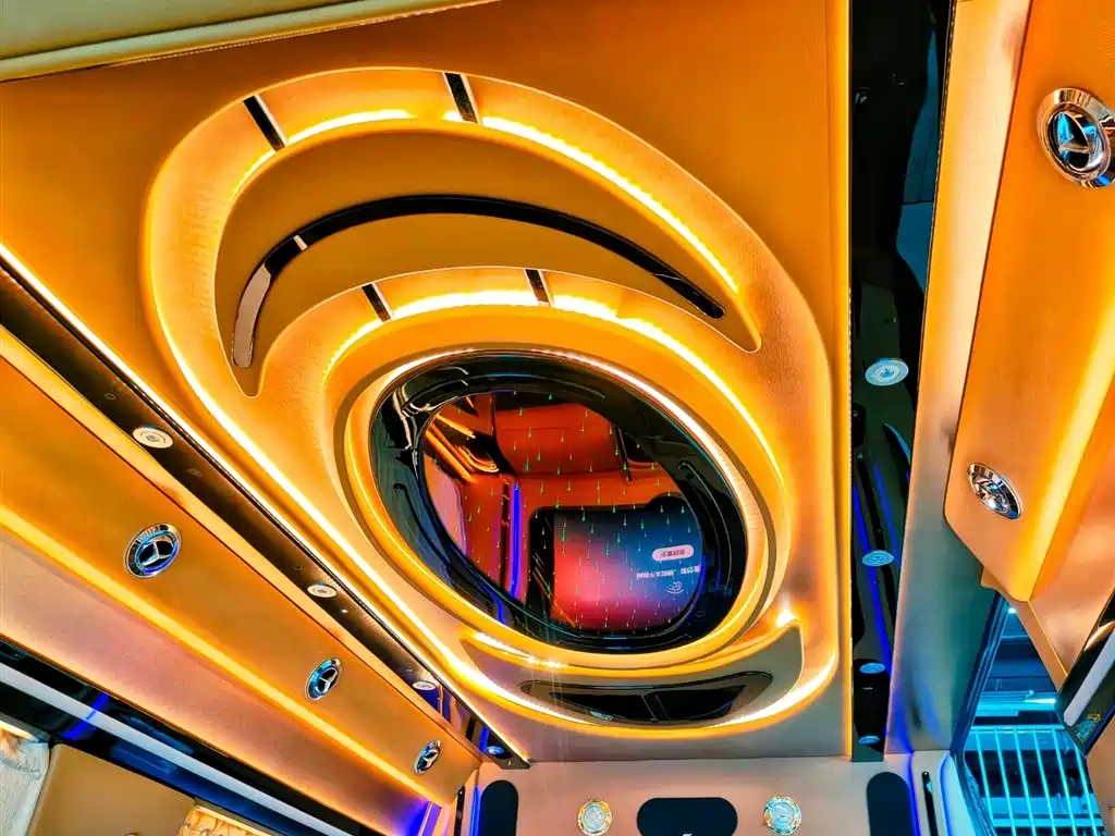 Mercedes-Benz Sprinter 2019 — фото 25