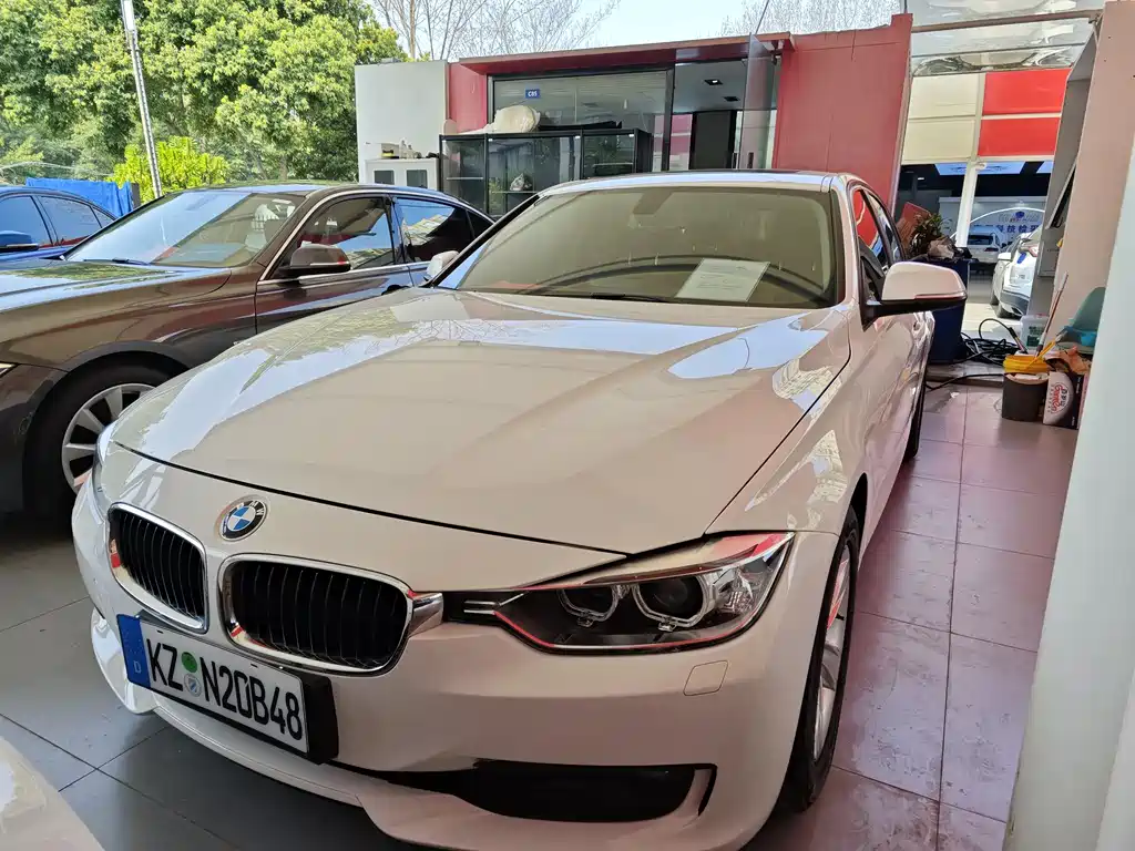 BMW 3 Series 2014 — фото 1