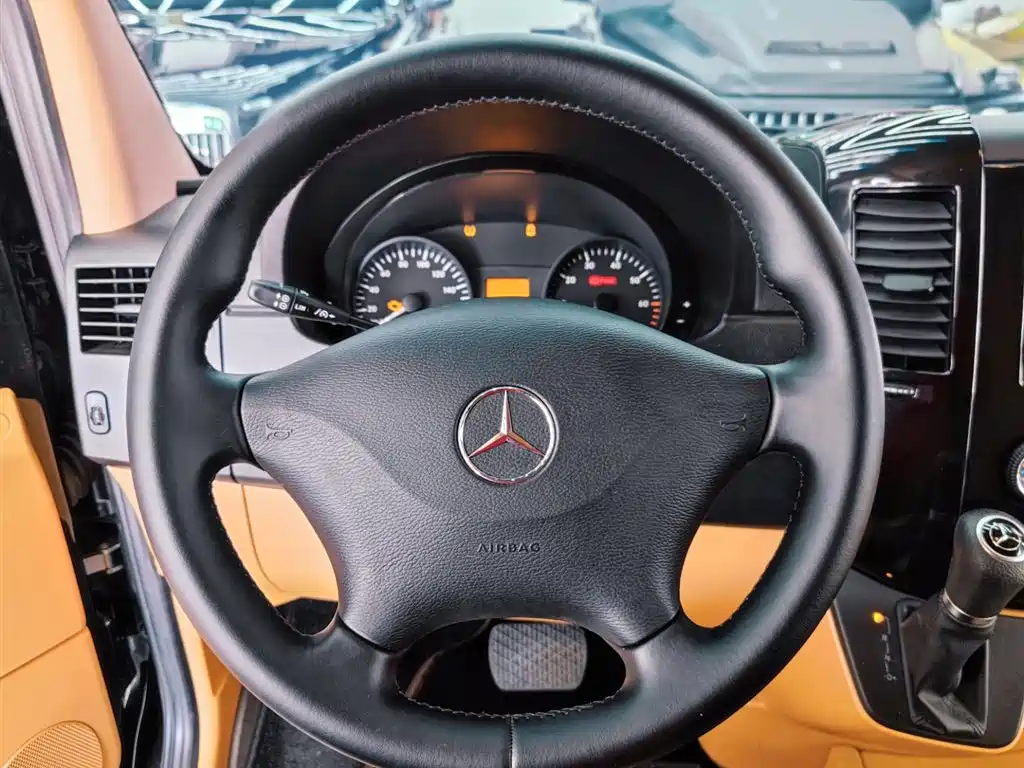 Mercedes-Benz Sprinter 2018 — фото 25