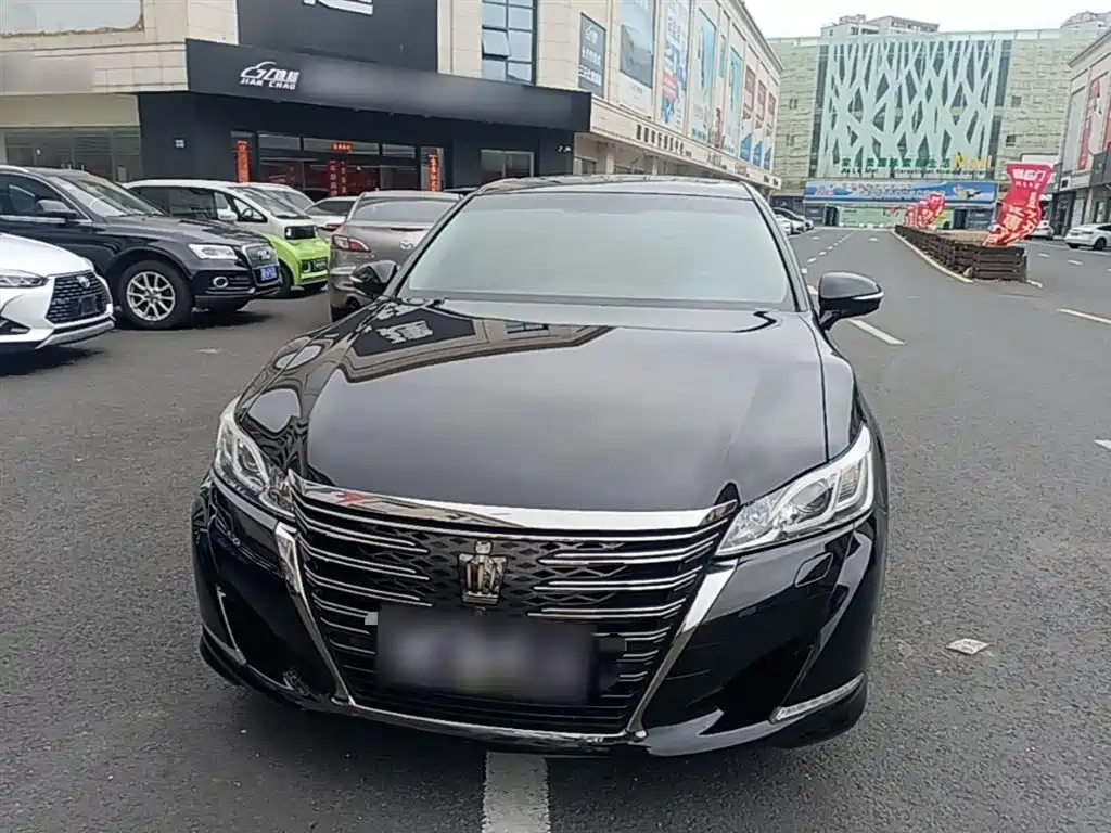 Toyota Crown 2019 — фото 3