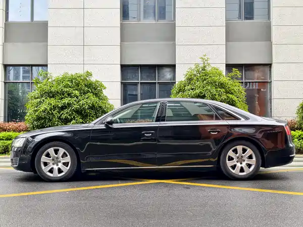 Audi A8 2012