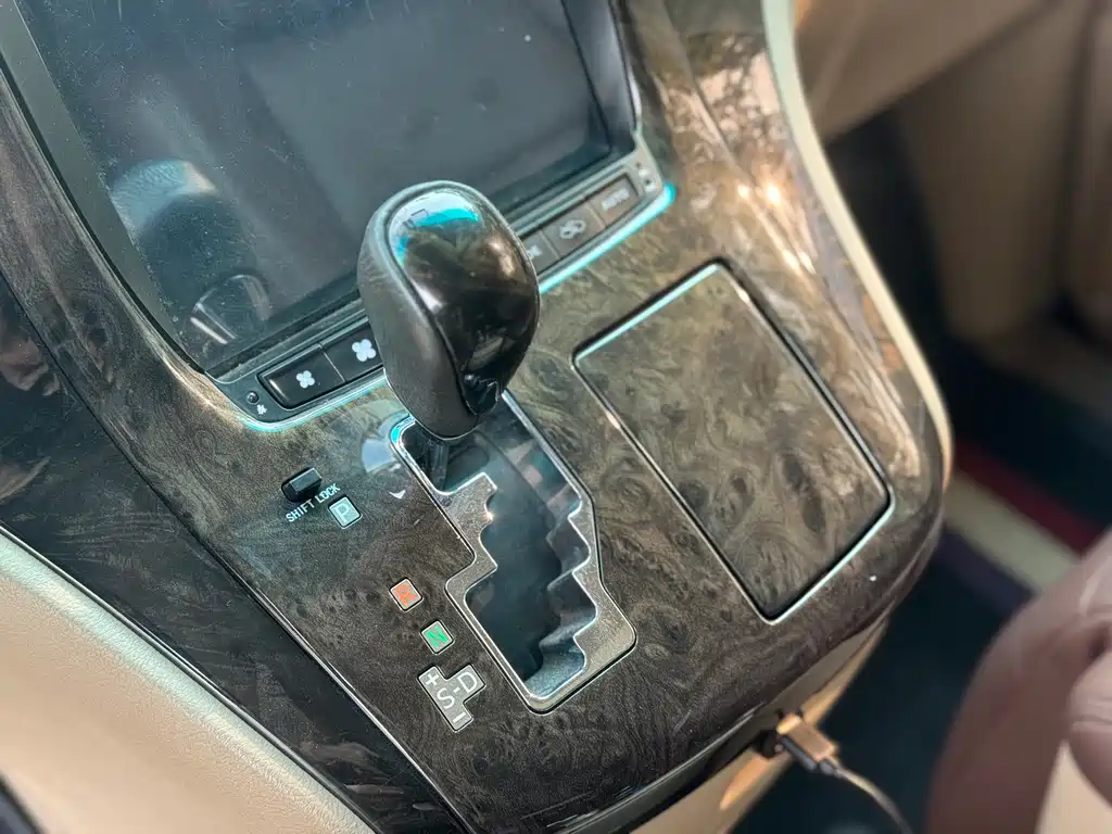 Toyota Alphard 2013 — фото 13