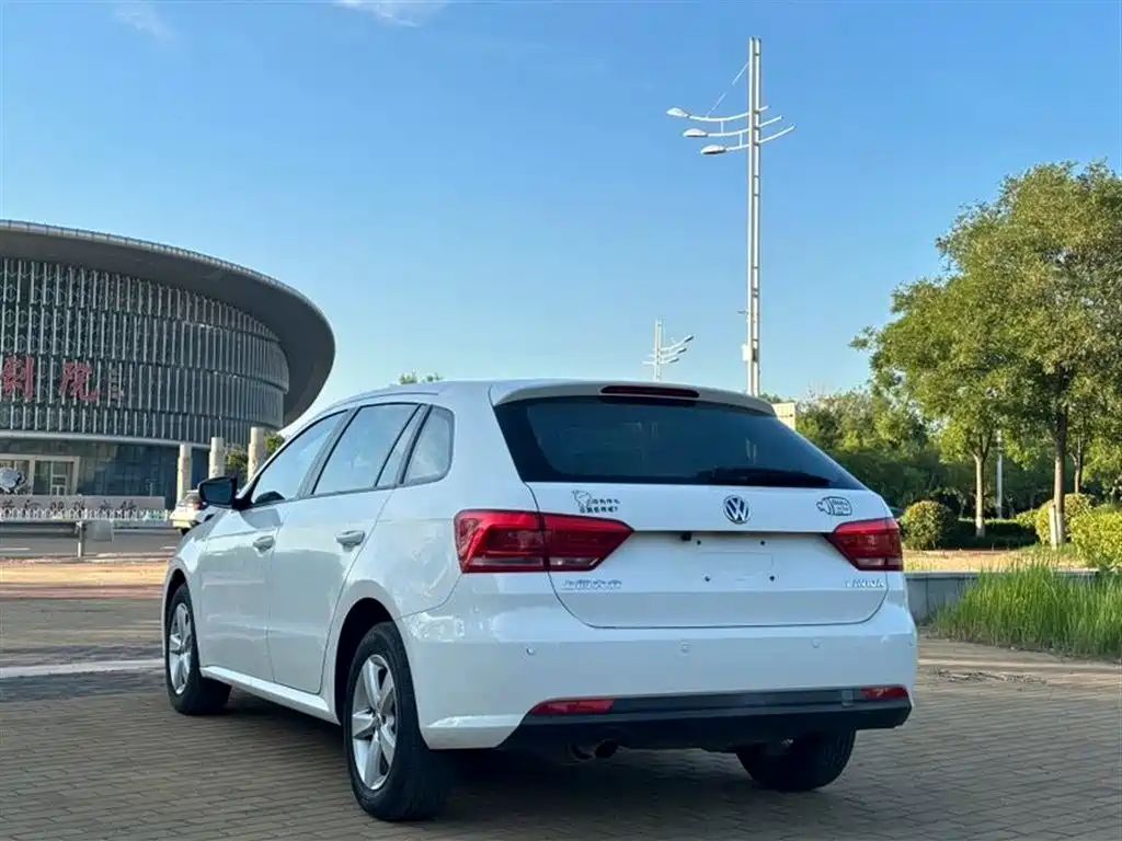 Volkswagen Gran Lavida 2013