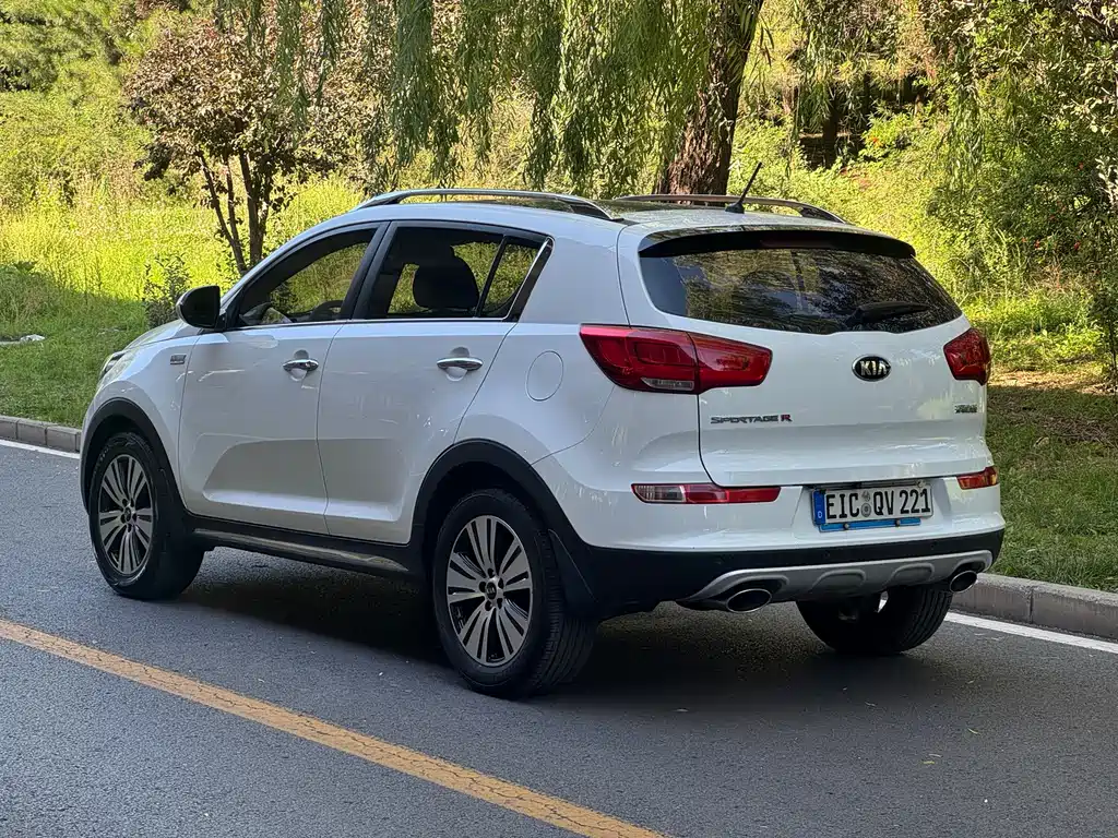 Kia Sportage 2015 — фото 17