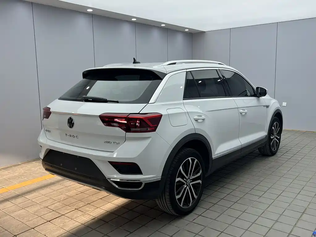 Volkswagen T-Roc 2023