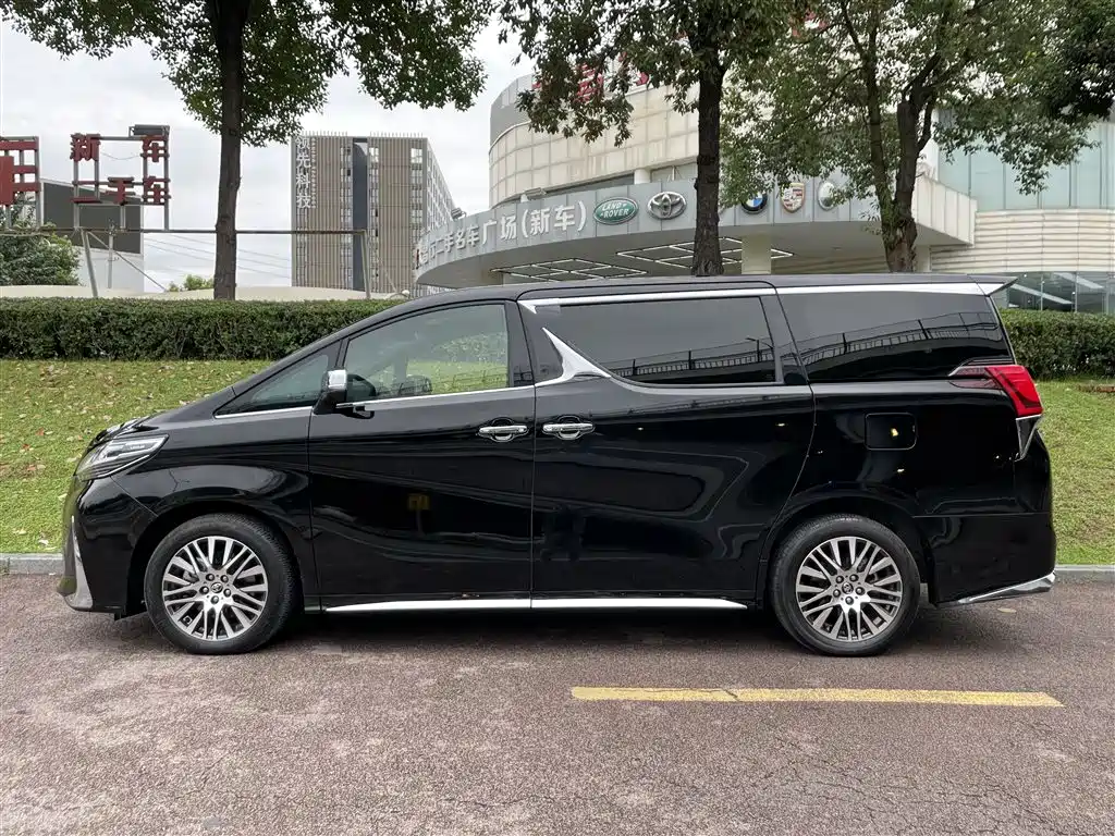 Toyota Alphard 2018 — фото 3