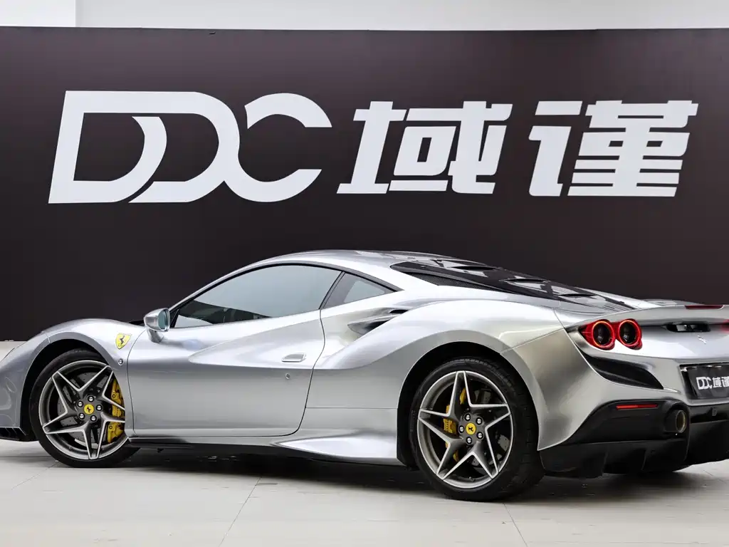 Ferrari F8 2021 — фото 6