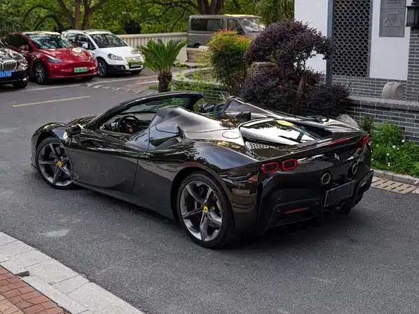 Ferrari SF90 2024