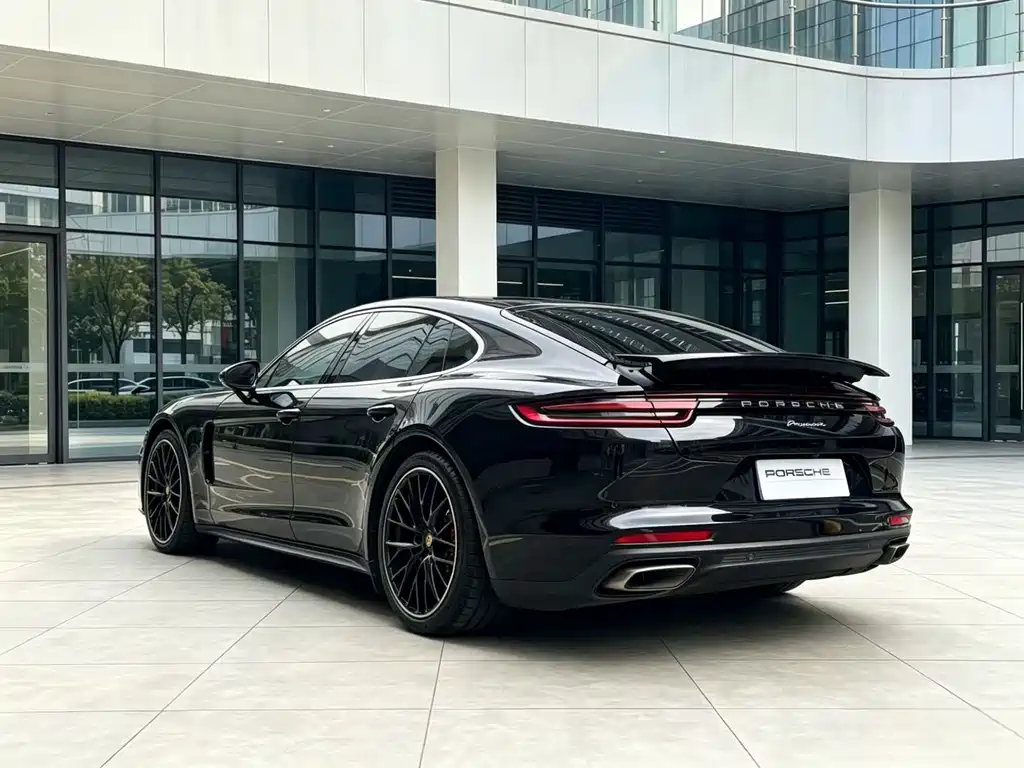Porsche Panamera 2019 — фото 9