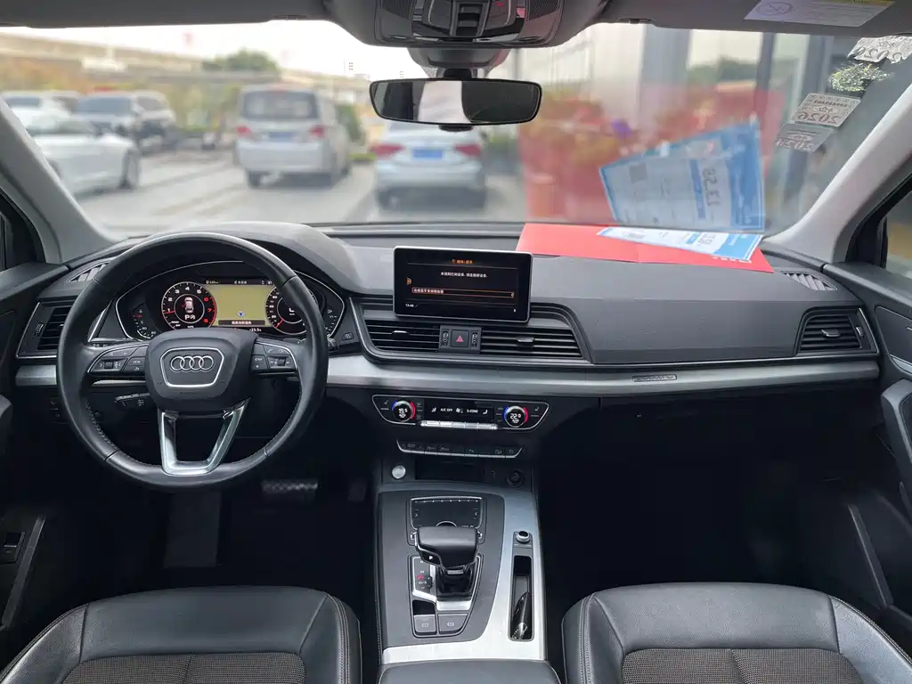 Audi Q5L 2018 — фото 15