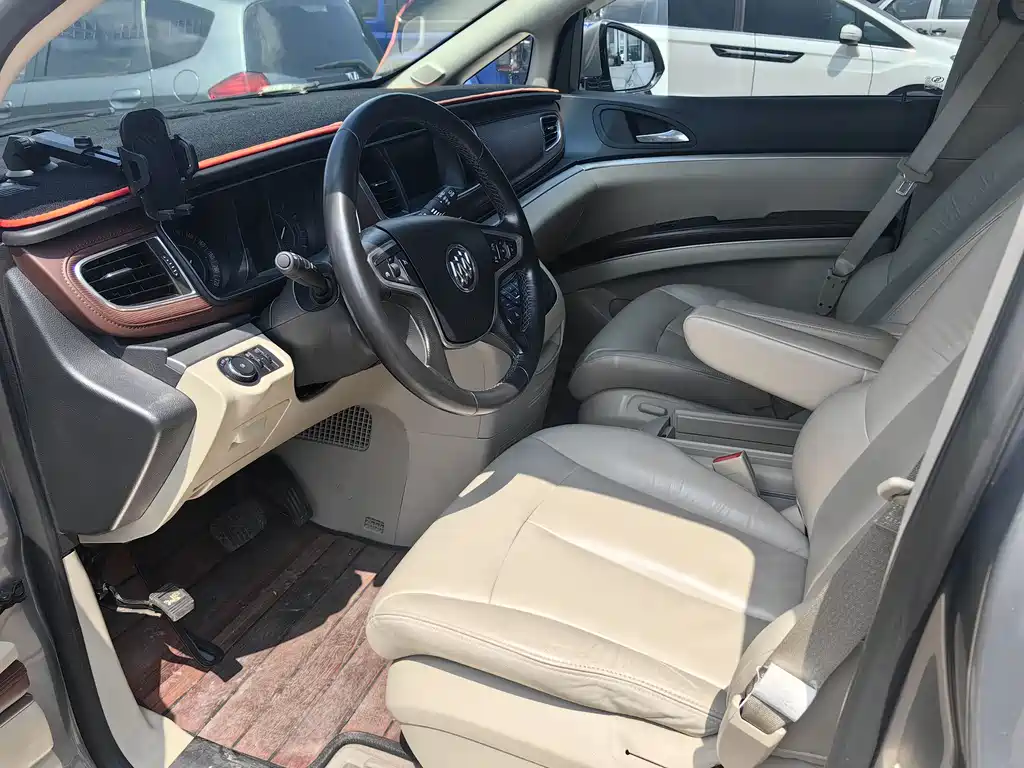 Buick GL8 2017