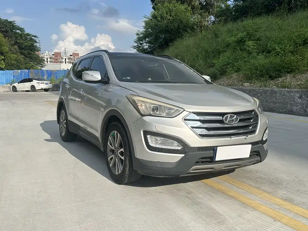 Hyundai Santa Fe 2013