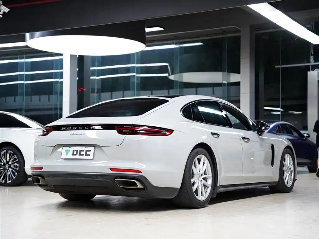 Porsche Panamera 2019 — фото 6