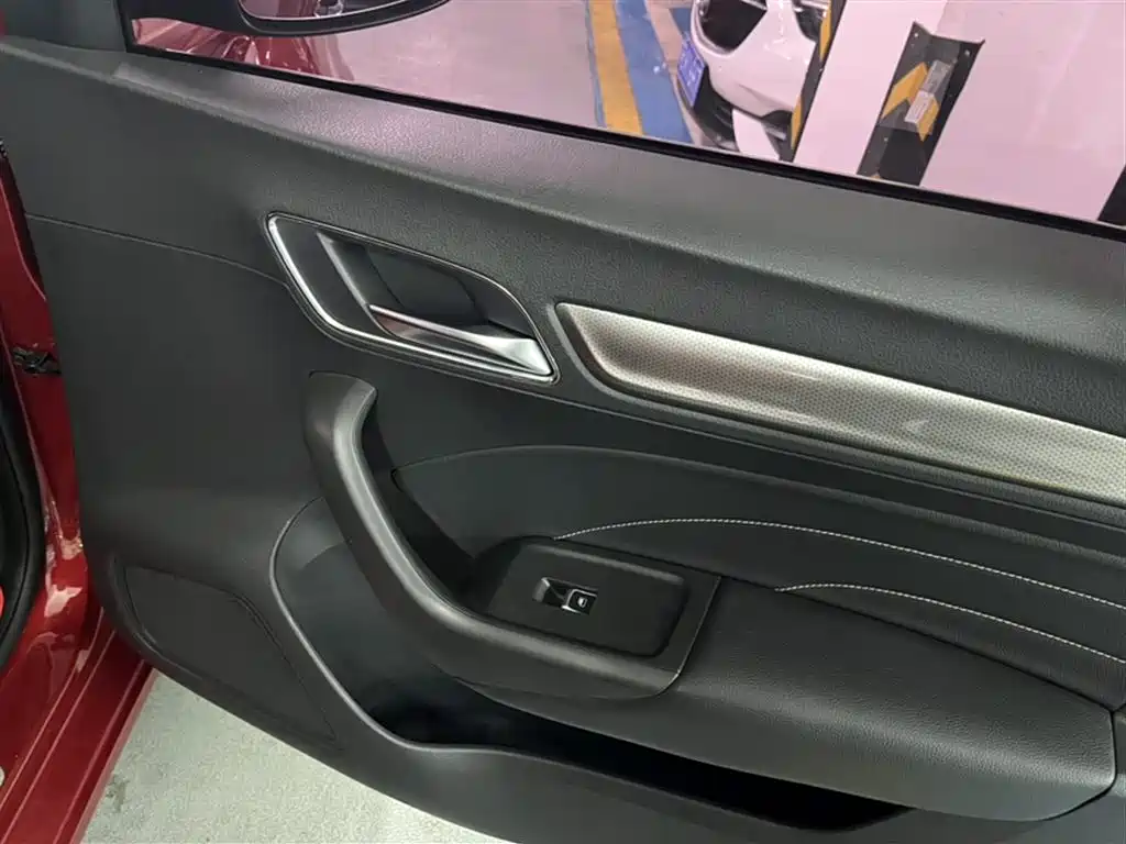 Roewe i6 Classic 2018 — фото 14