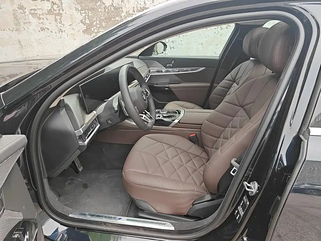 BMW 7 Series 2025
