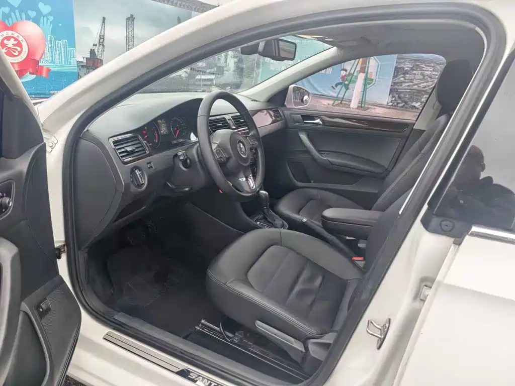 Volkswagen Santana 2015