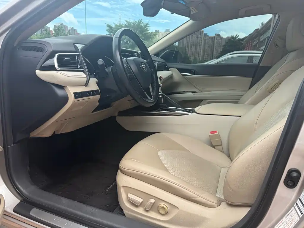 Toyota Camry 2019