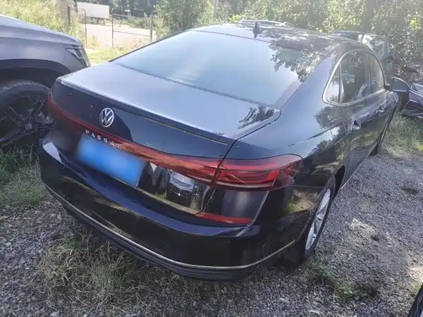Volkswagen Passat 2025
