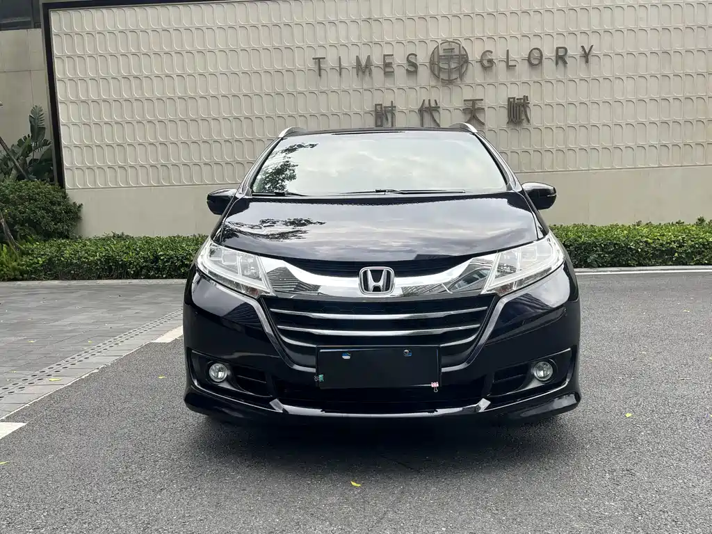 Honda Odyssey 2017 — фото 2