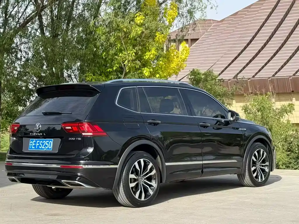 Volkswagen Tiguan L 2021 — фото 7