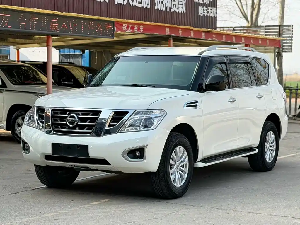 Nissan Patrol 2017 — фото 1