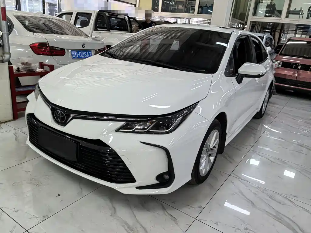 Toyota Corolla 2021 — фото 1
