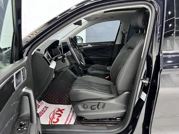Volkswagen Tiguan L 2023