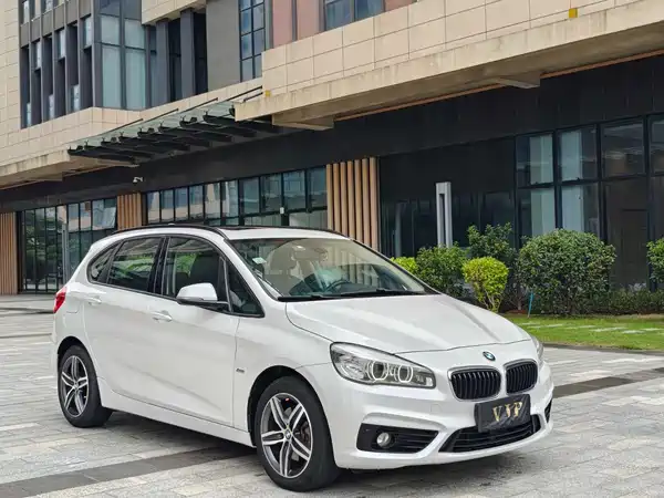 BMW 2 Series Station Wagon 2016