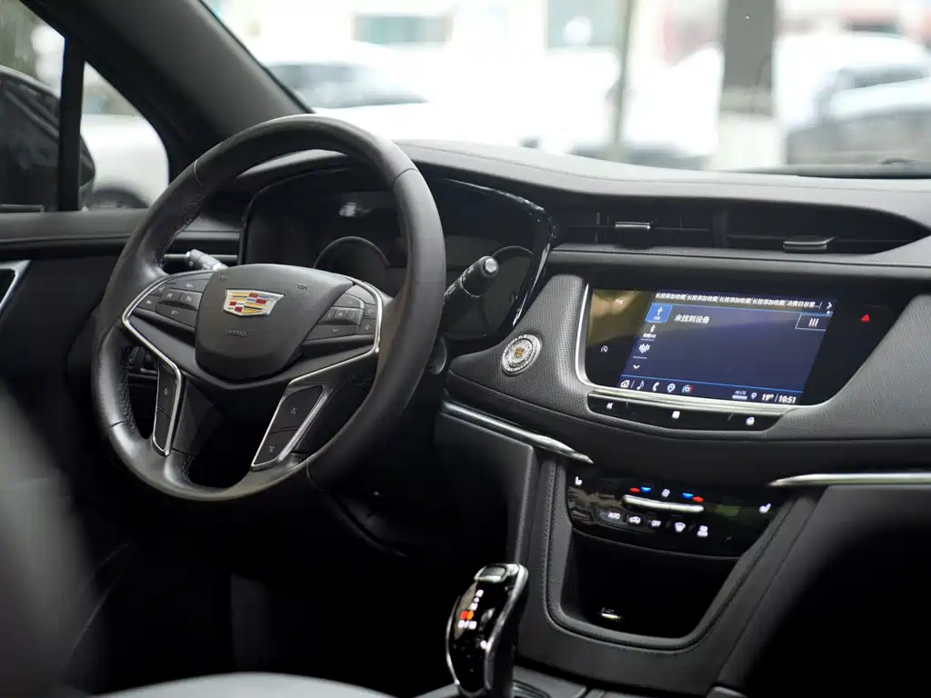 Cadillac XT5 2021 — фото 11