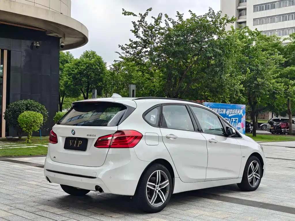 BMW 2 Series Station Wagon 2016 — фото 14